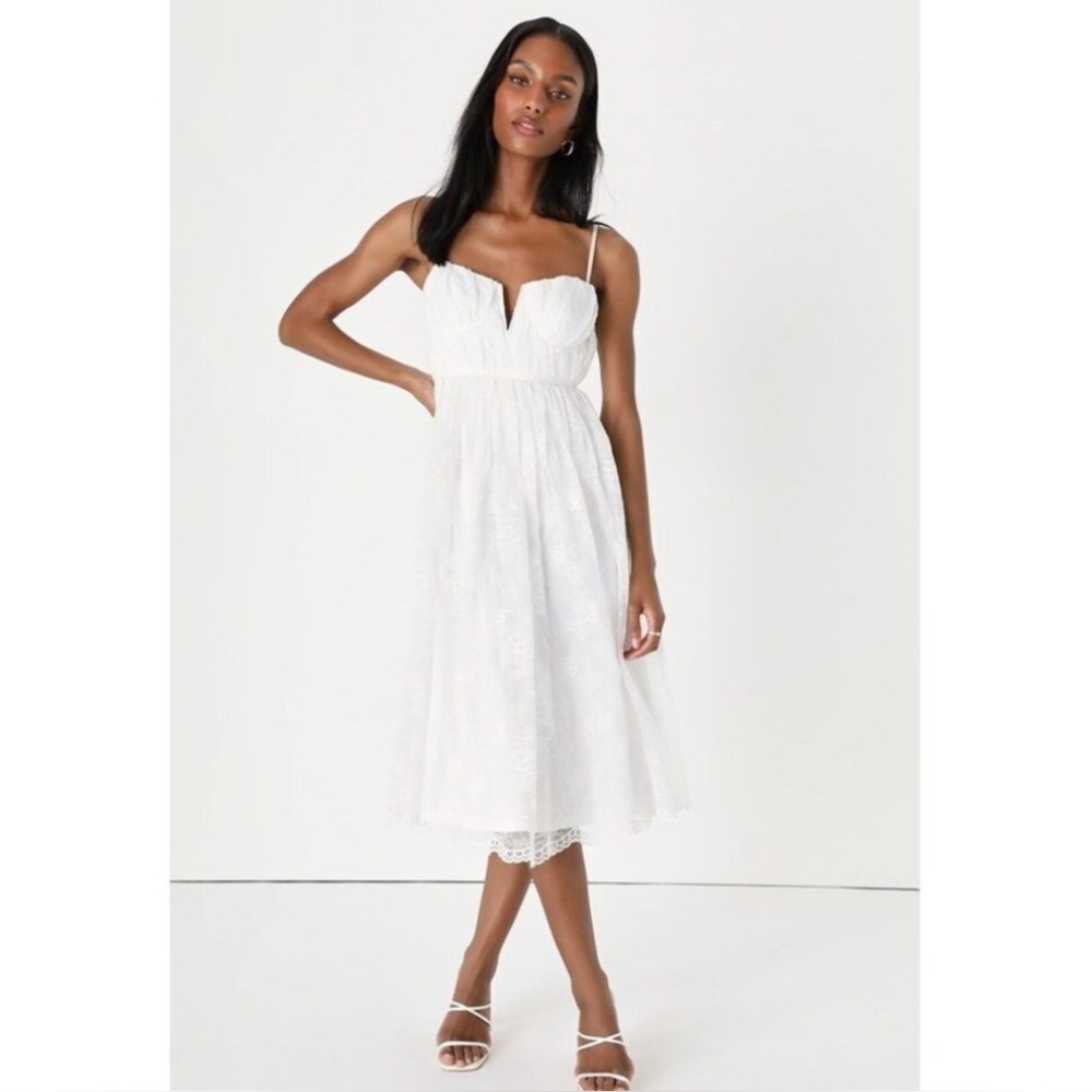 Elegant White Lace Dress